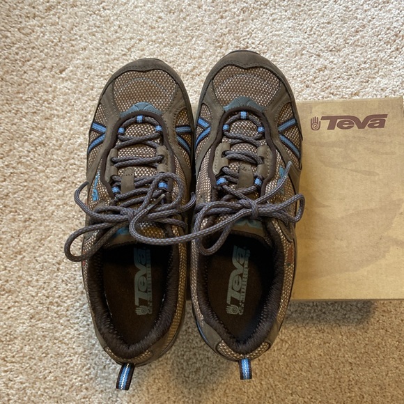 Teva women’s hiking shoes Sky Lake Event - Picture 3 of 9